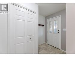 145-Redwing-Pl-Unit7-Oliver-BC-Riccardo-Manazza- exp realty View of the Front entrance -