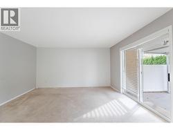 145-Redwing-Pl-Unit7-Oliver-BC-Riccardo-Manazza- exp realty View of the Living room -