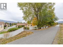 145-Redwing-Pl-Unit7-Oliver-BC-Riccardo-Manazza- exp realty View of the Channel river walk -