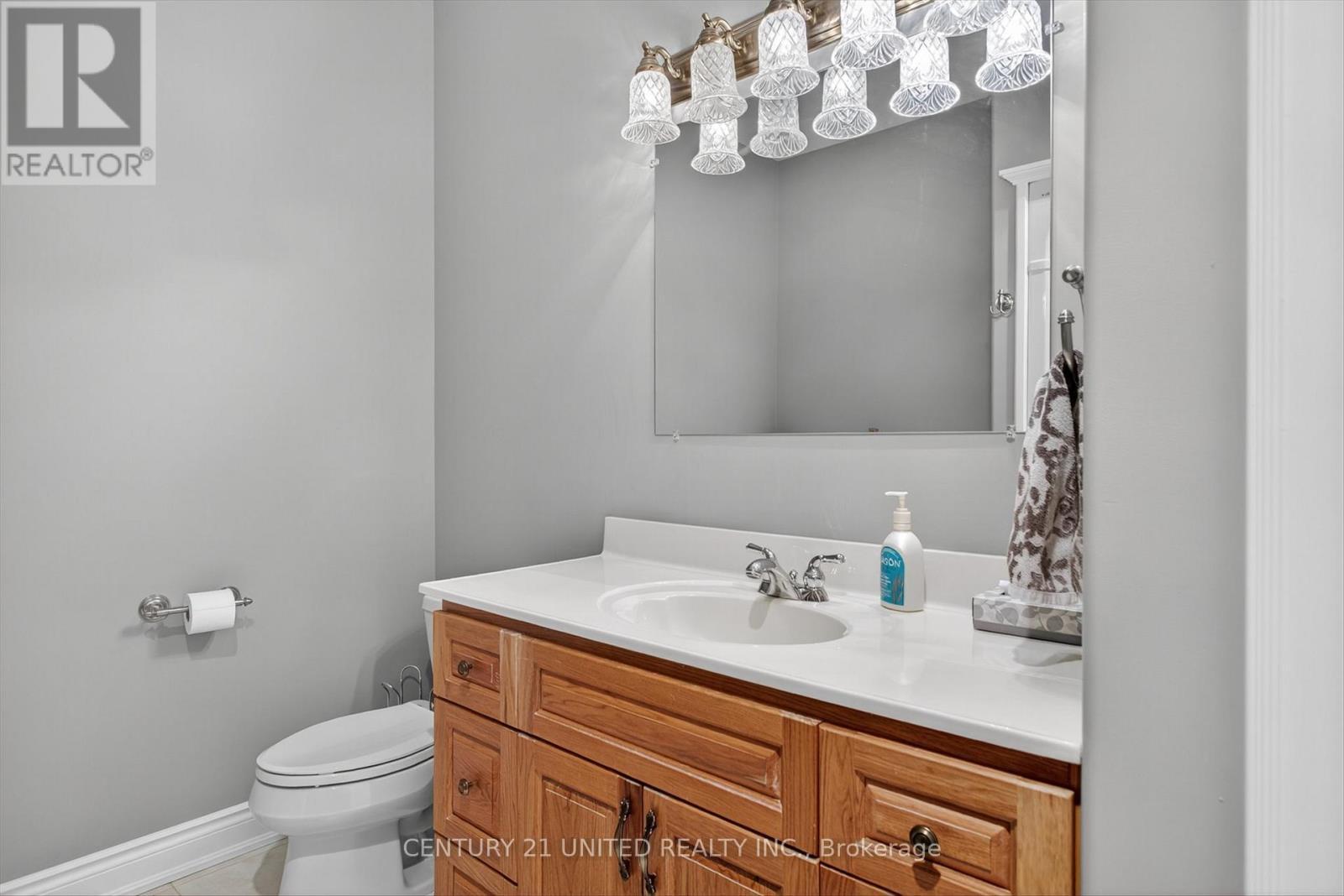 1599 Moore Drive, Cavan Monaghan (Cavan Twp), ON - Indoor Photo Showing Bathroom