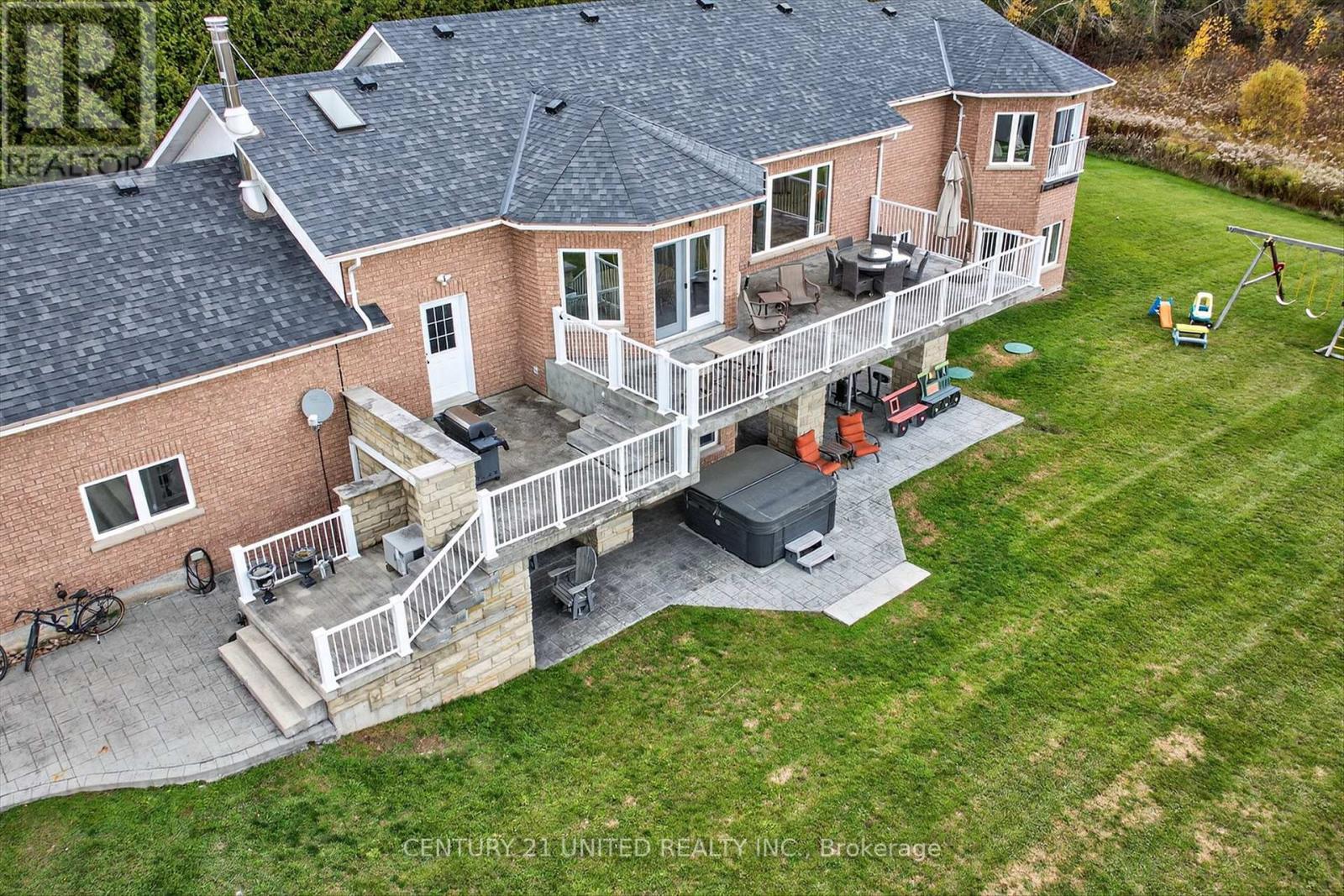 1599 Moore Drive, Cavan Monaghan (Cavan Twp), ON - Outdoor With Deck Patio Veranda With Exterior