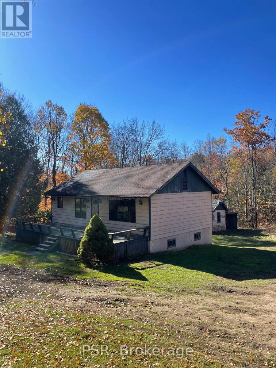 1094 Morinus Road, Muskoka Lakes (Medora), ON - Outdoor