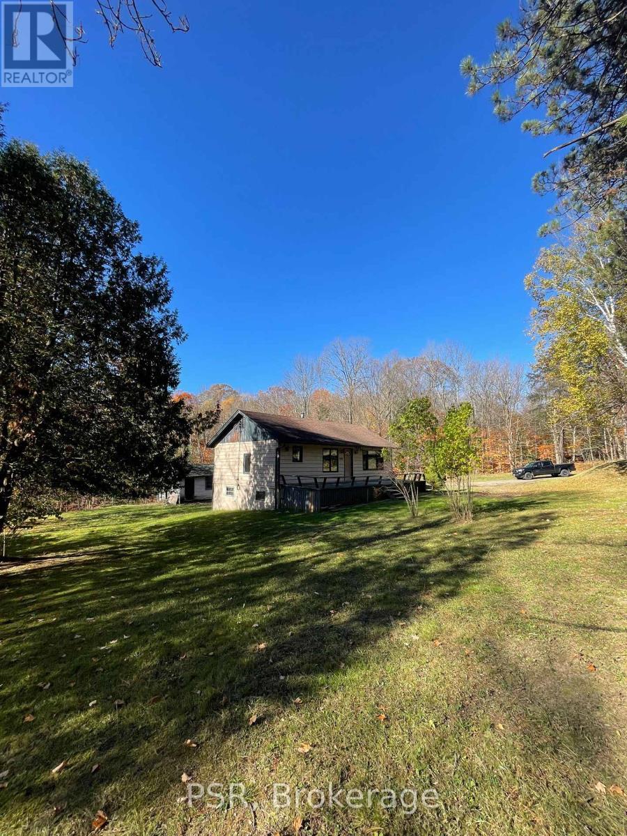 1094 Morinus Road, Muskoka Lakes (Medora), ON - Outdoor