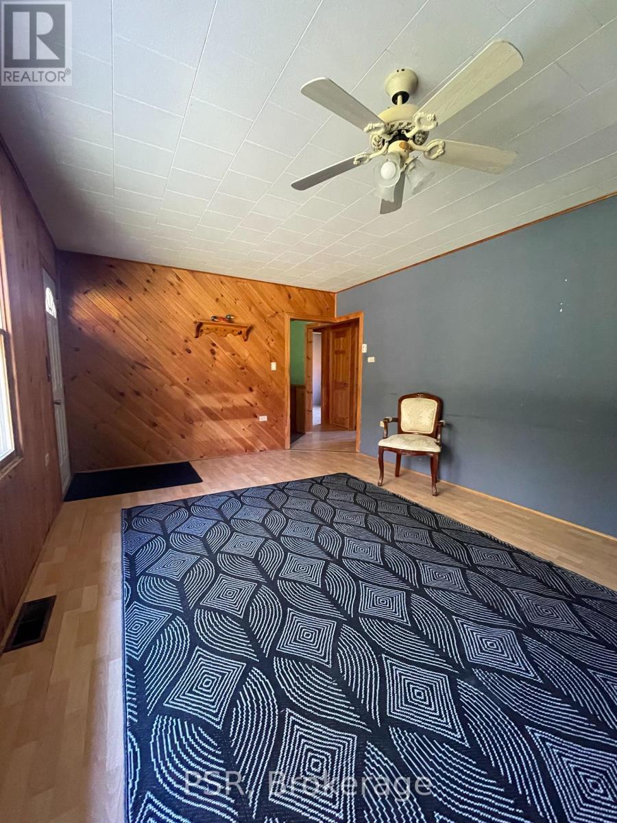 1094 Morinus Road, Muskoka Lakes (Medora), ON - Indoor Photo Showing Other Room