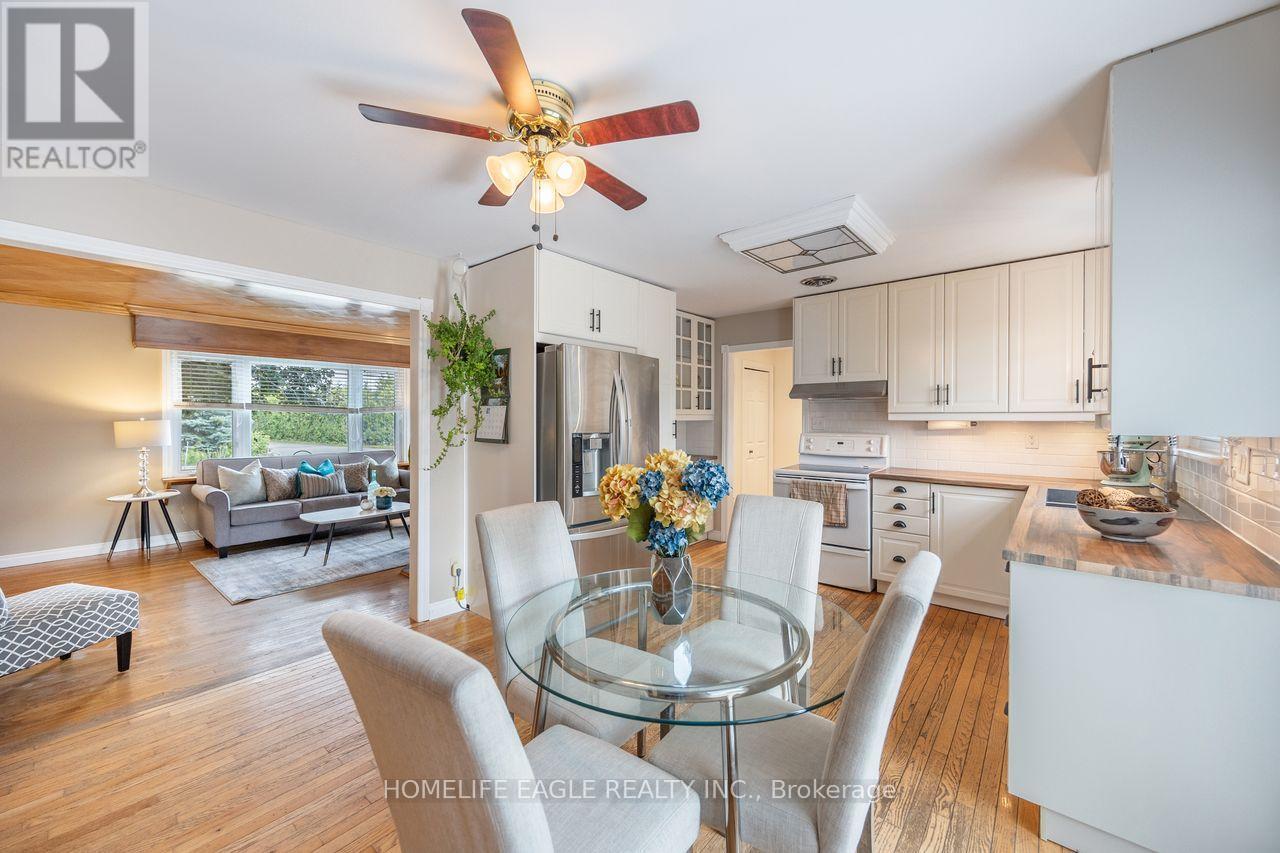 19280 Dufferin Street, King, ON - Indoor