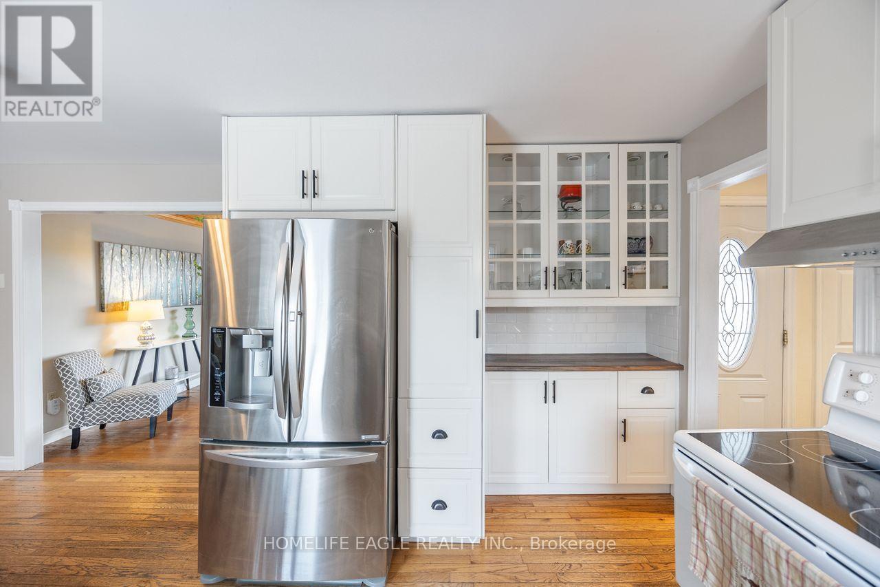19280 Dufferin Street, King, ON - Indoor Photo Showing Kitchen