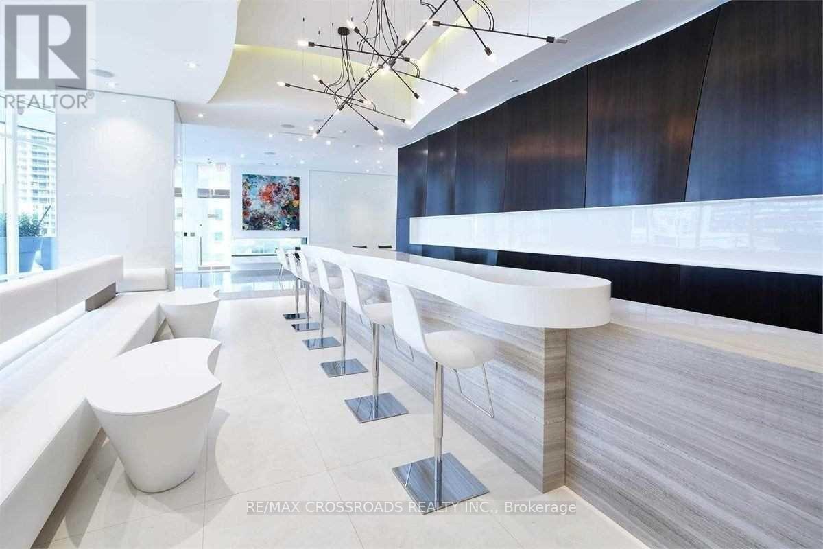 5010 - 1 Bloor Street E, Toronto, ON - Indoor