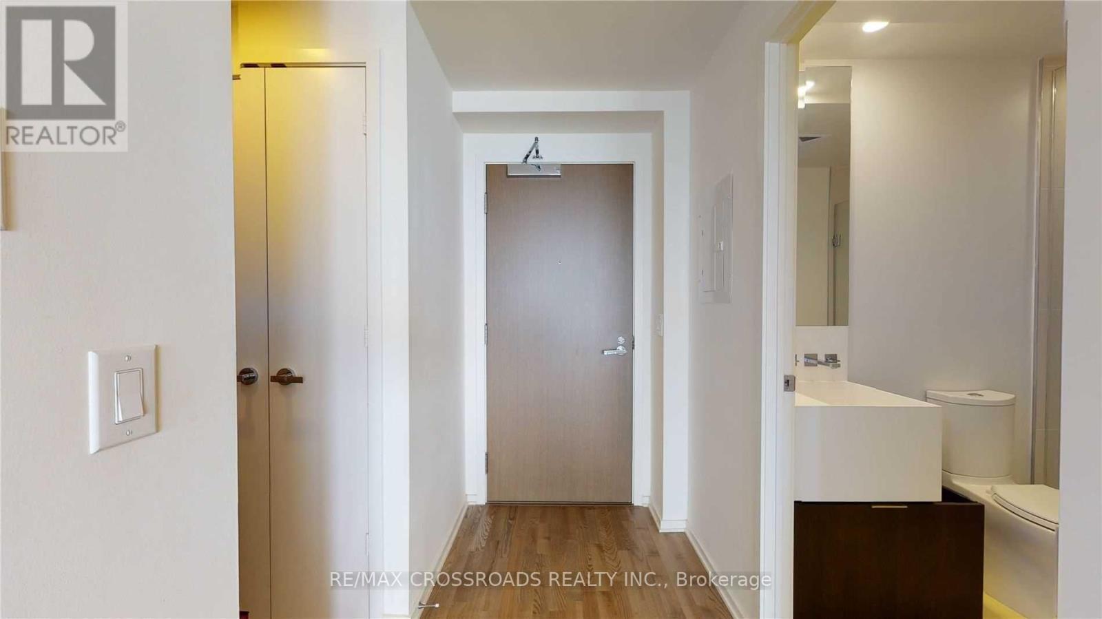 5010 - 1 Bloor Street E, Toronto, ON - Indoor Photo Showing Other Room