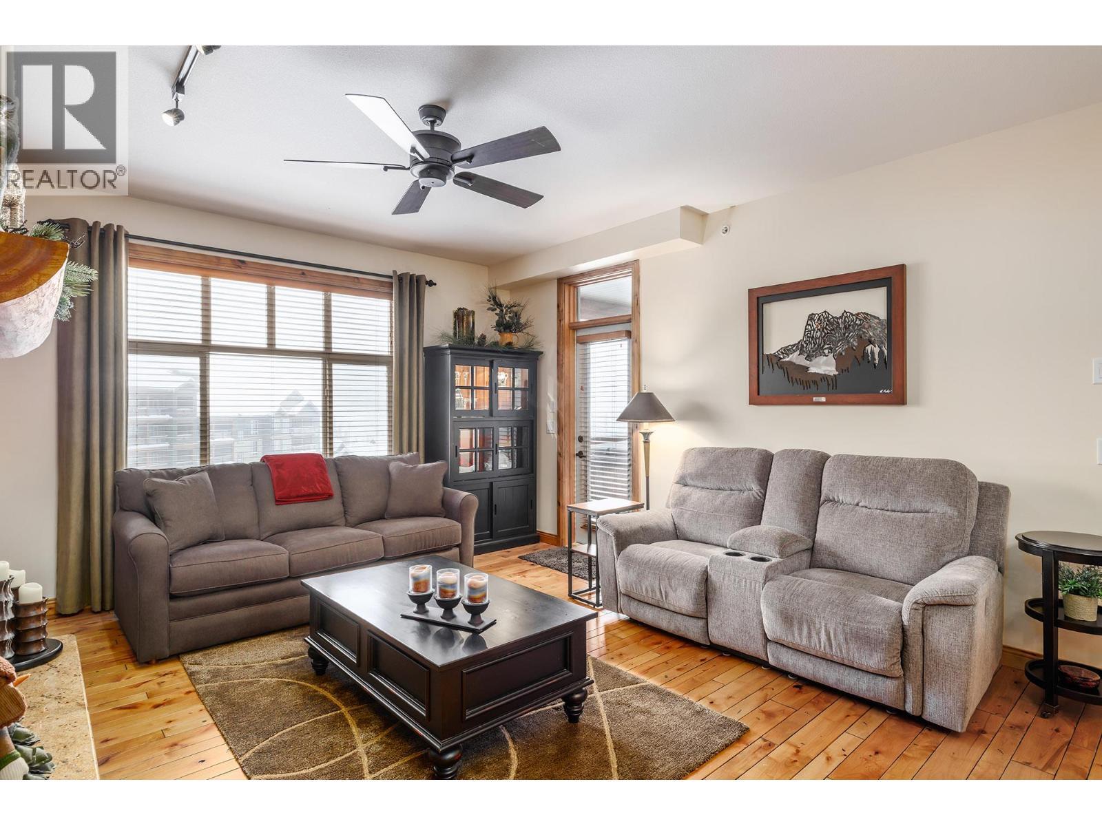 7700 Porcupine Road Unit# 4-602, Big White, BC - Indoor Photo Showing Living Room