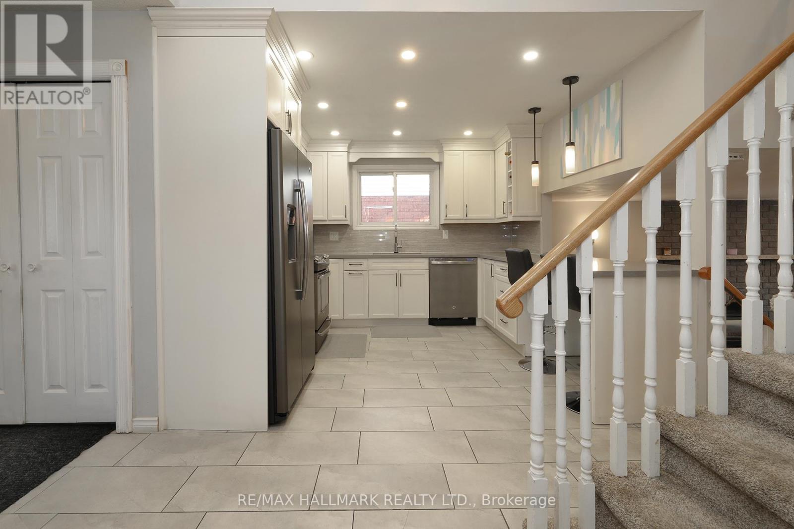 944 William Booth Crescent, Oshawa, ON - Indoor Photo Showing Other Room