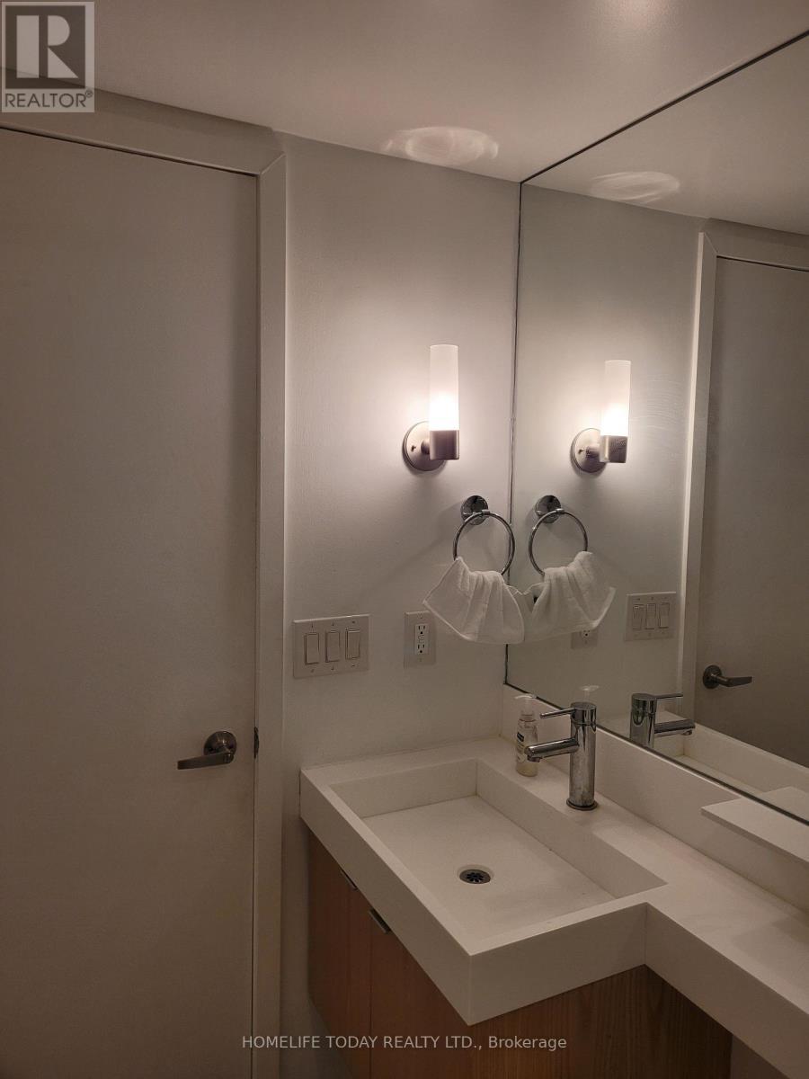 4309 - 25 Telegram Mews, Toronto, ON - Indoor Photo Showing Bathroom