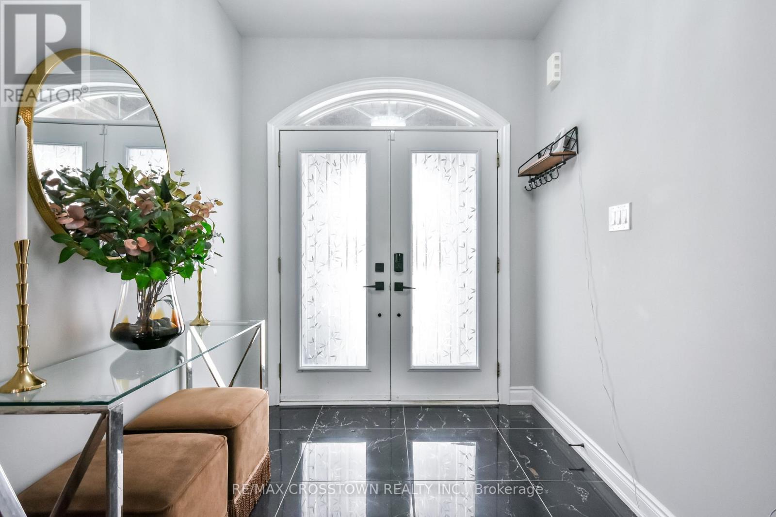 22 Stewart Crescent, Essa, ON - Indoor Photo Showing Other Room