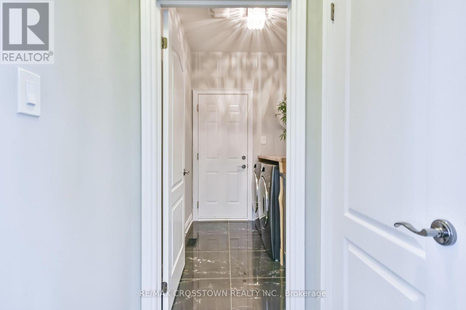 22 Stewart Crescent, Essa, ON - Indoor