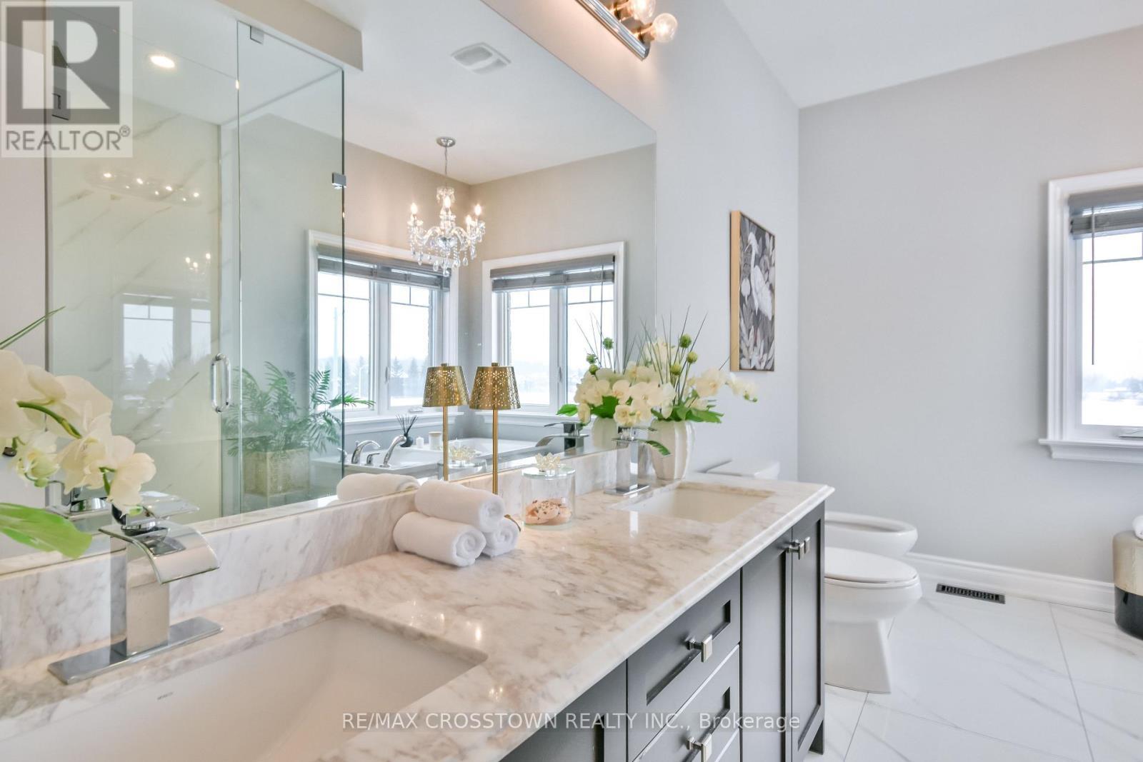 22 Stewart Crescent, Essa, ON - Indoor Photo Showing Bathroom