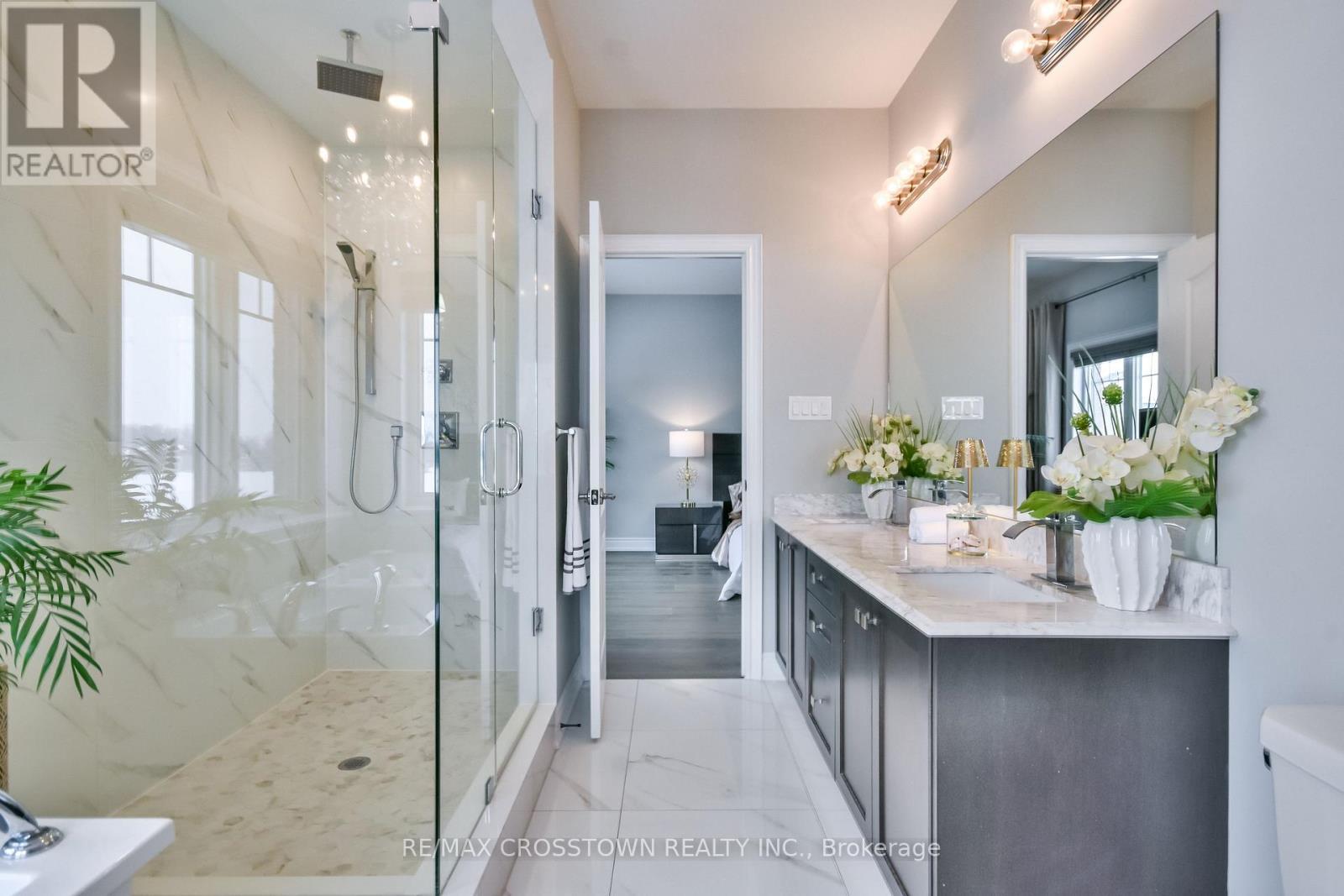 22 Stewart Crescent, Essa, ON - Indoor Photo Showing Bathroom