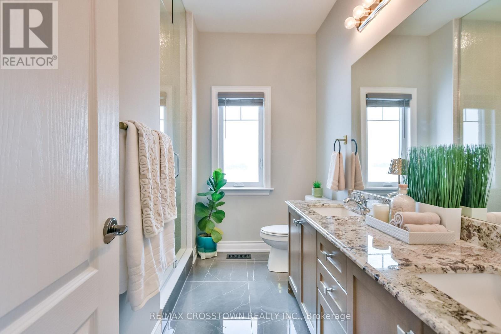 22 Stewart Crescent, Essa, ON - Indoor Photo Showing Bathroom