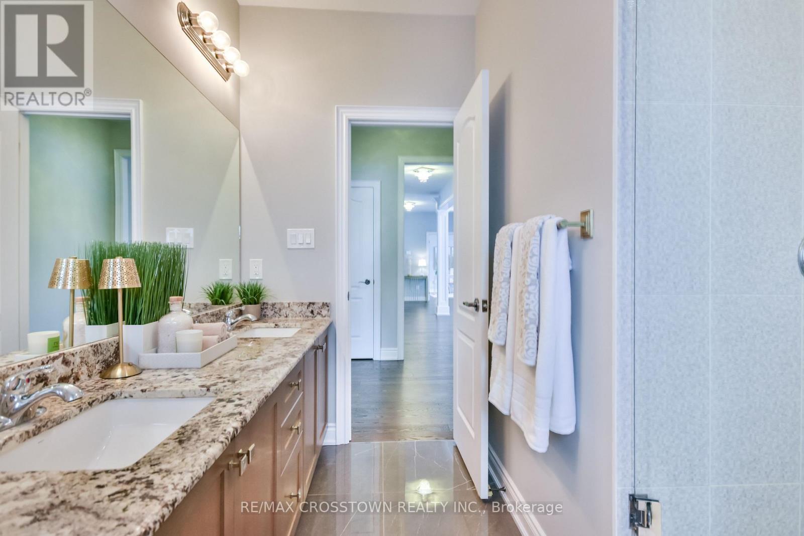 22 Stewart Crescent, Essa, ON - Indoor Photo Showing Bathroom