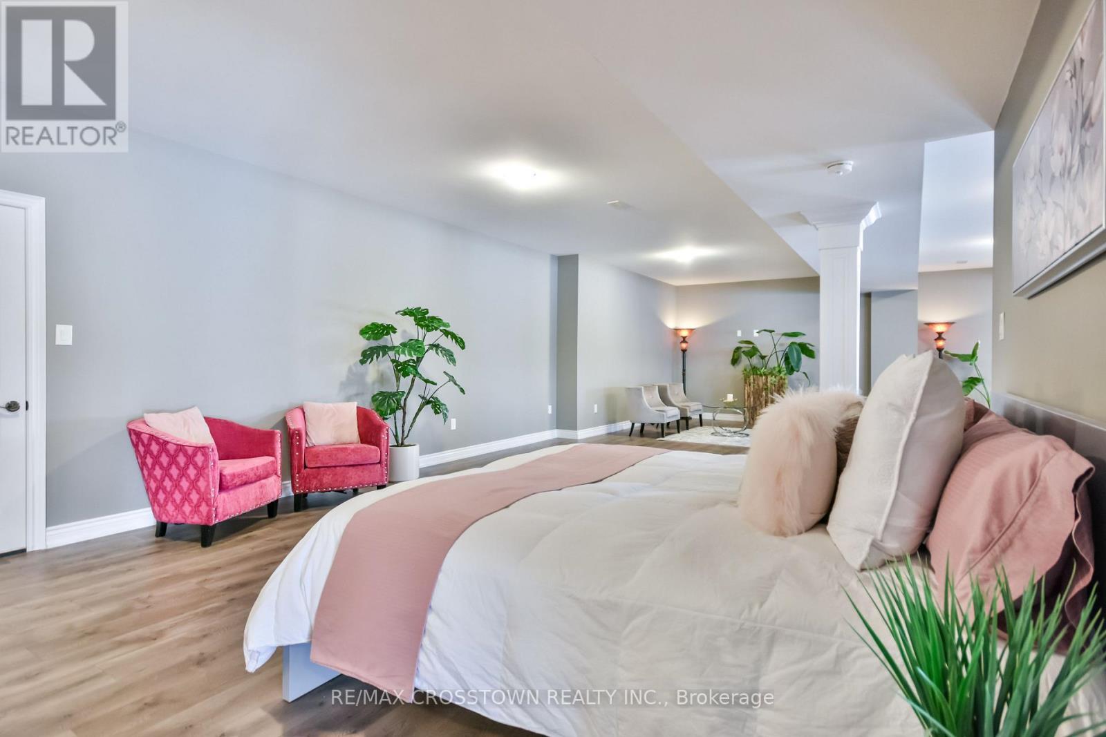 22 Stewart Crescent, Essa, ON - Indoor Photo Showing Bedroom