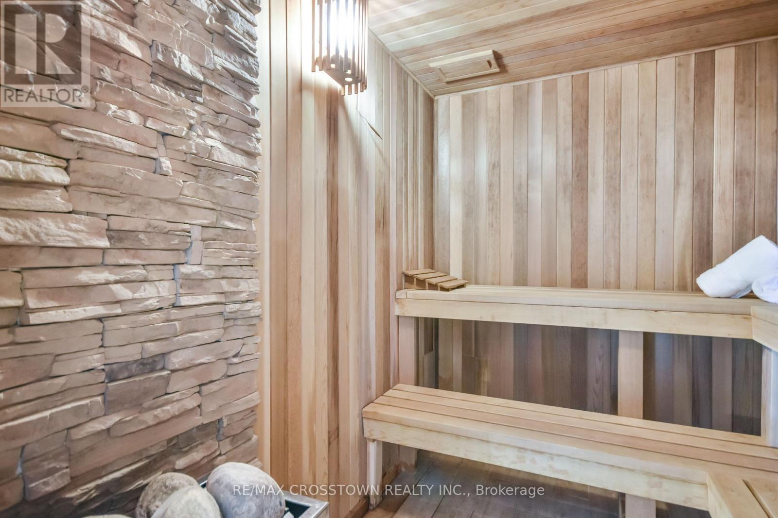 22 Stewart Crescent, Essa, ON - Indoor Photo Showing Other Room