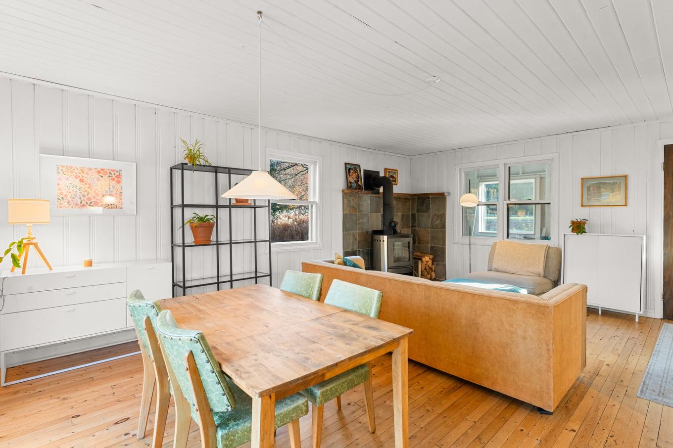 Dining room - 929 Rue Des Lacs, Saint-Jérôme, QC - Indoor With Fireplace