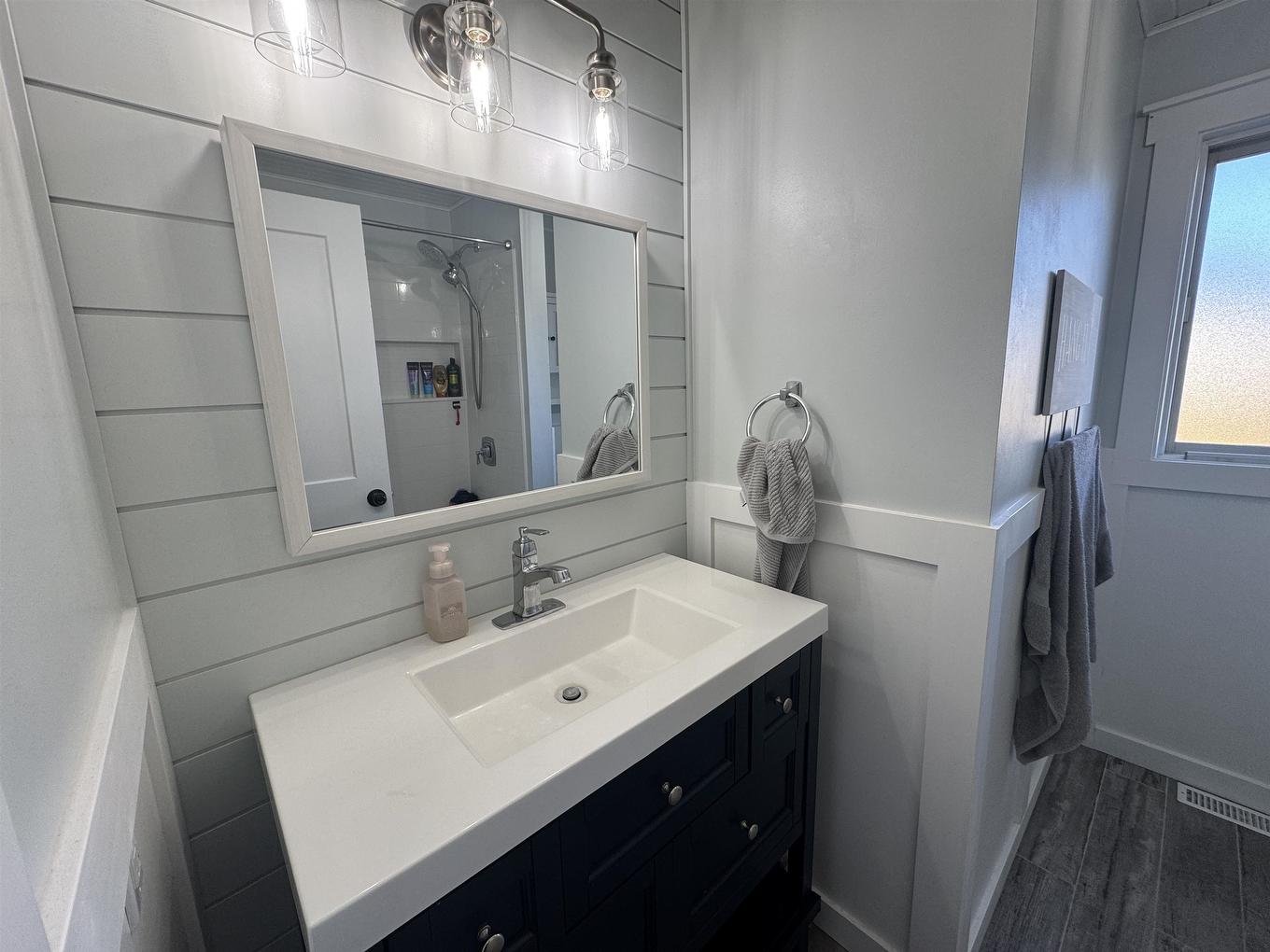 25 Brooks Street, Manitouwadge, ON - Indoor Photo Showing Bathroom