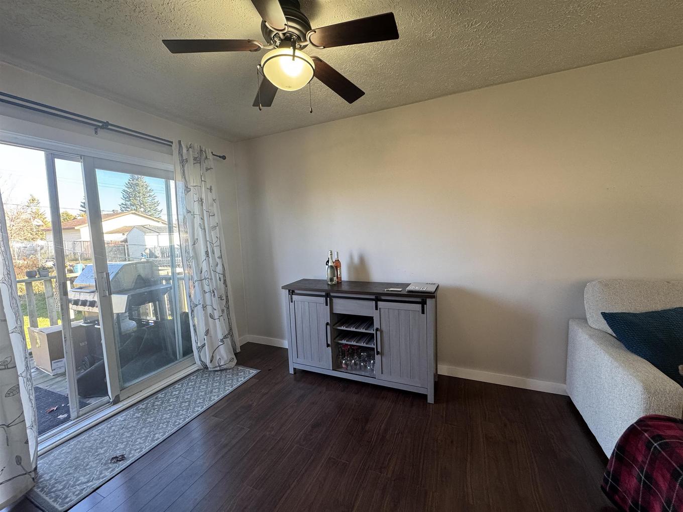 25 Brooks Street, Manitouwadge, ON - Indoor