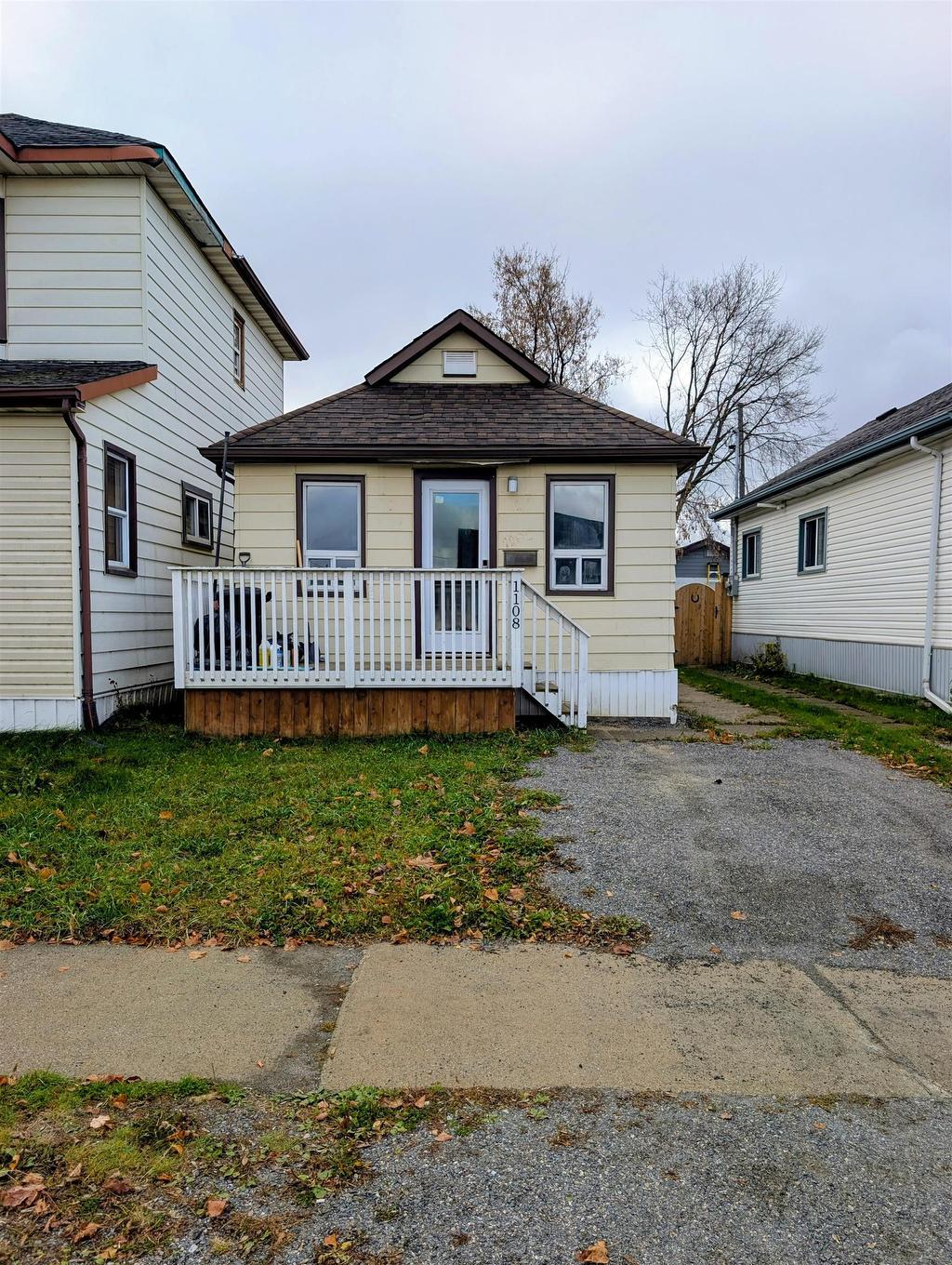 1108 Frederica Street W, Thunder Bay, ON - Outdoor With Deck Patio Veranda