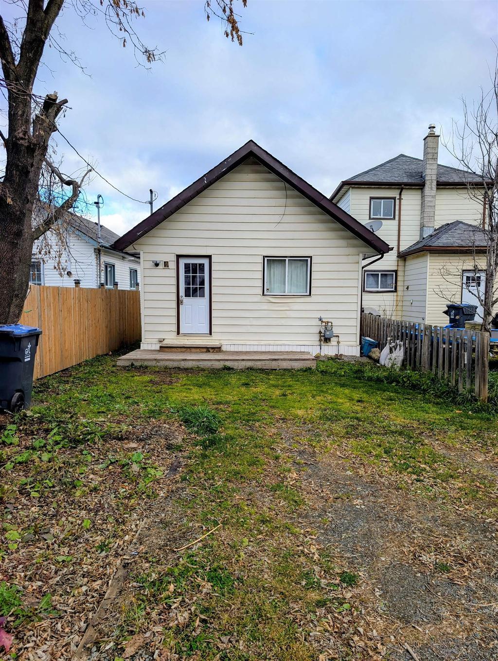 1108 Frederica Street W, Thunder Bay, ON - Outdoor