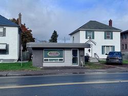 1415 VICTORIA Avenue E Thunder Bay, ON P7C 1C4