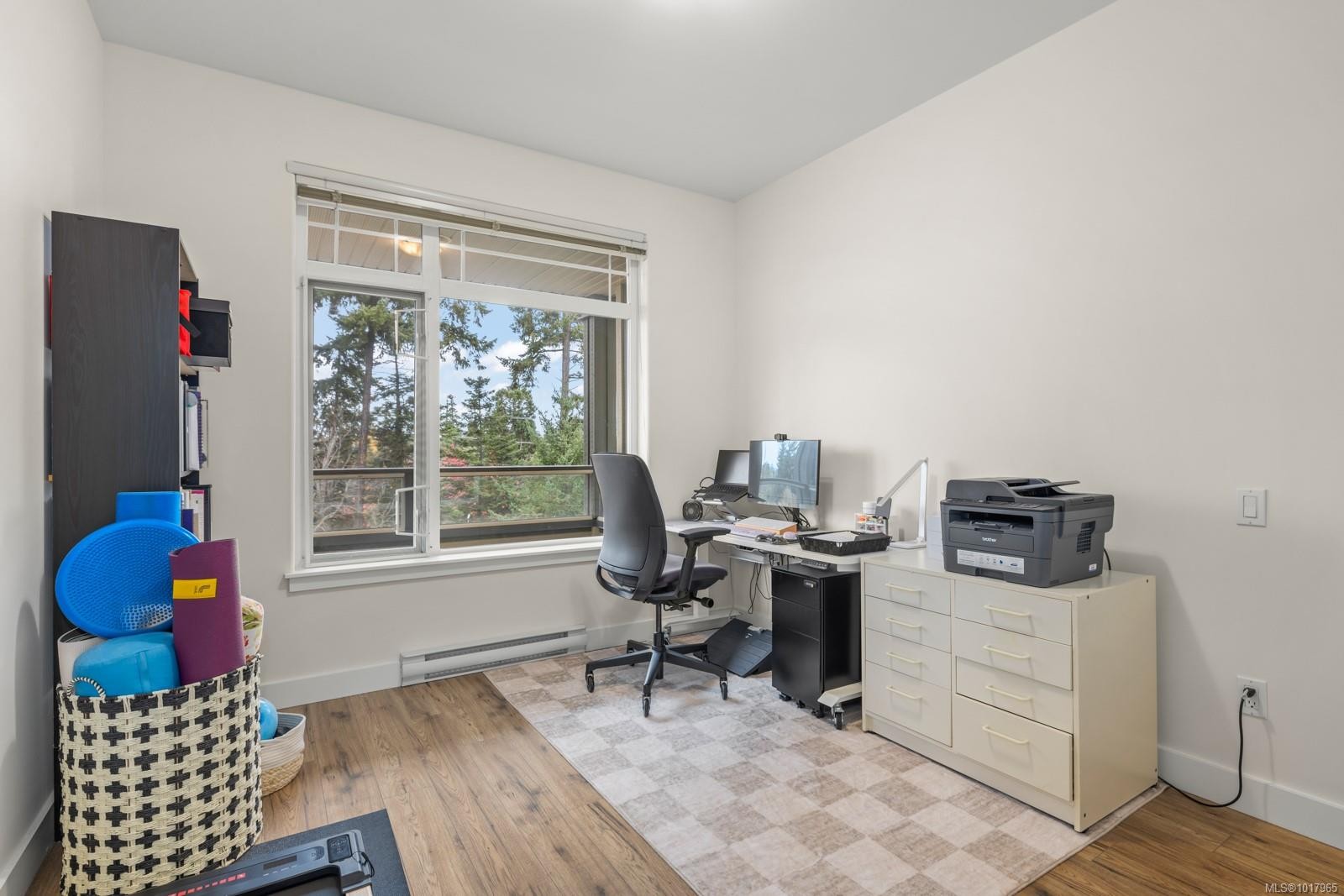 407C-1115 Craigflower Rd, Esquimalt, BC - Indoor Photo Showing Office