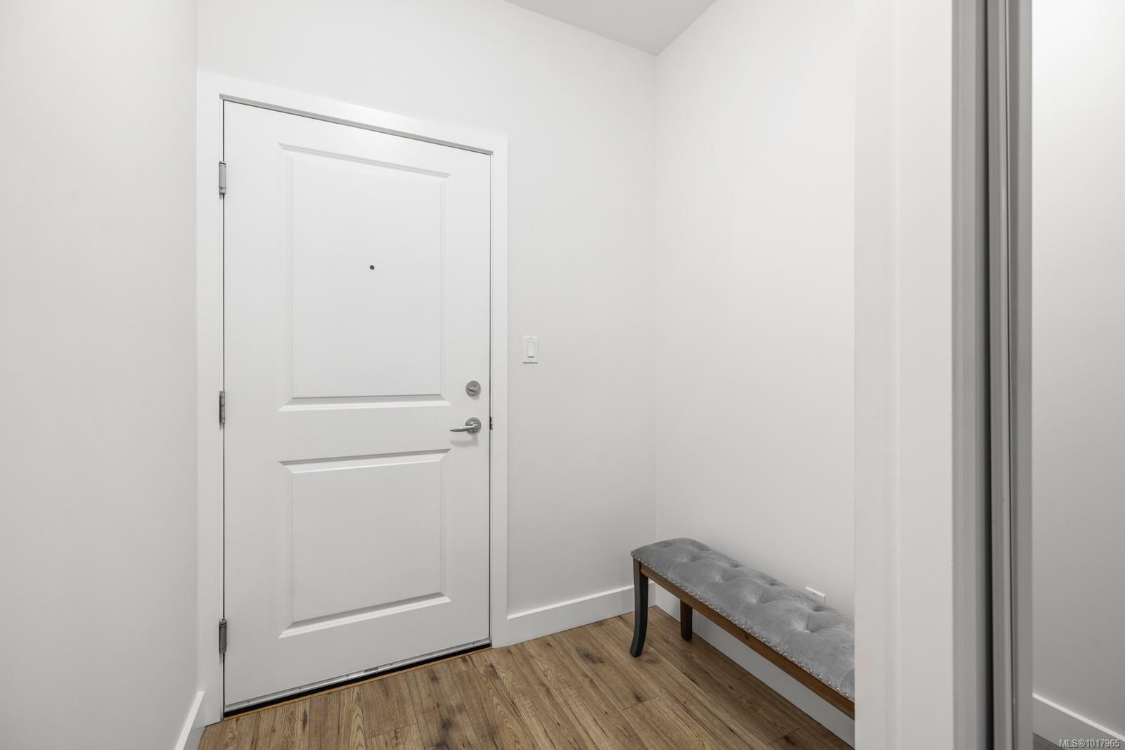 407C-1115 Craigflower Rd, Esquimalt, BC - Indoor Photo Showing Other Room