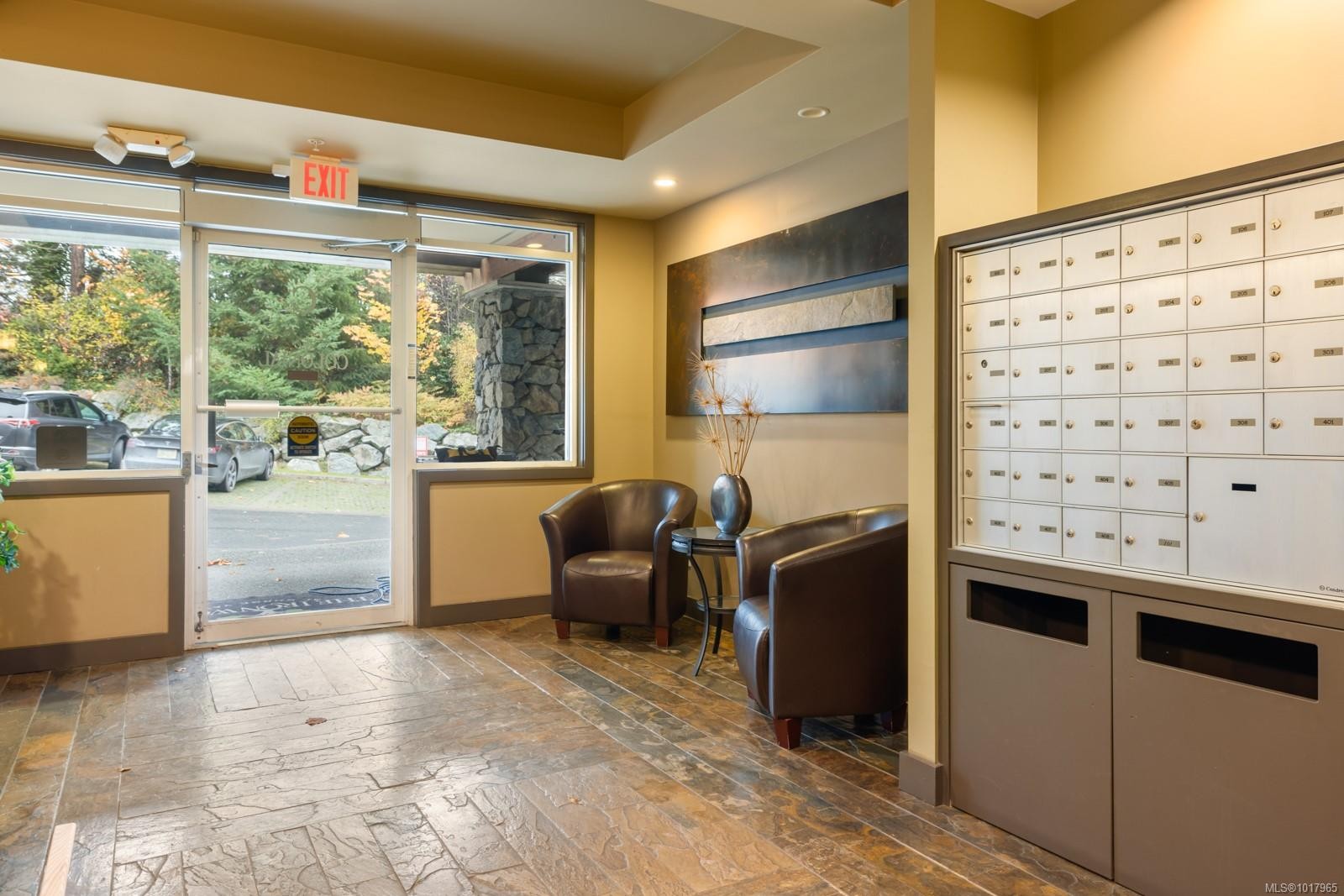 407C-1115 Craigflower Rd, Esquimalt, BC - Indoor Photo Showing Other Room