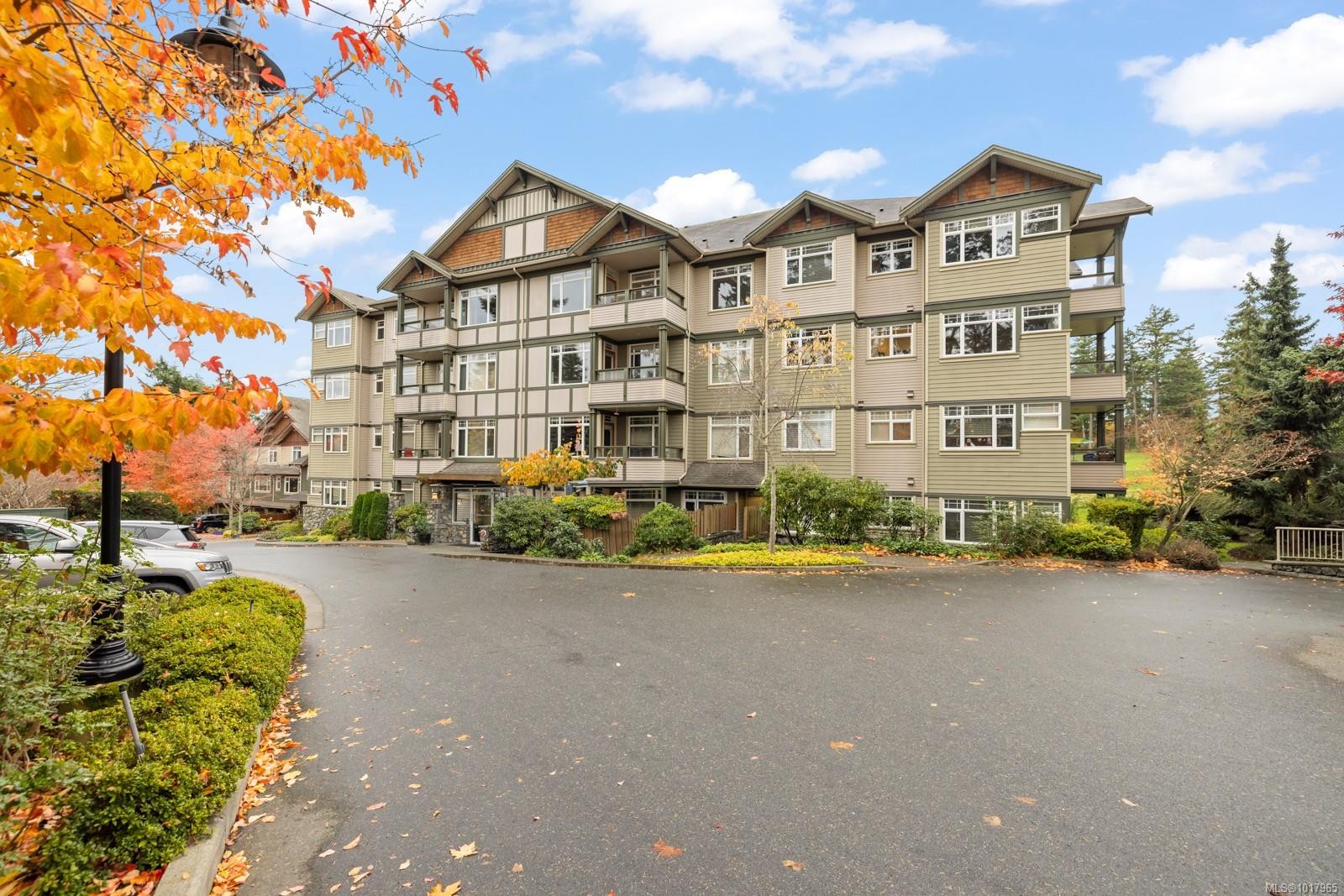 407C-1115 Craigflower Rd, Esquimalt, BC - Outdoor With Facade