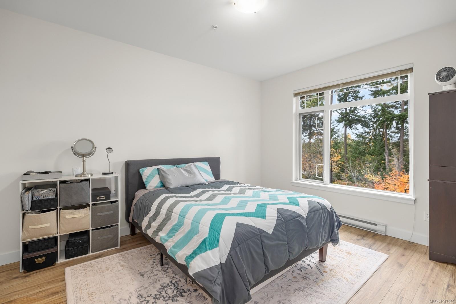 407C-1115 Craigflower Rd, Esquimalt, BC - Indoor Photo Showing Bedroom