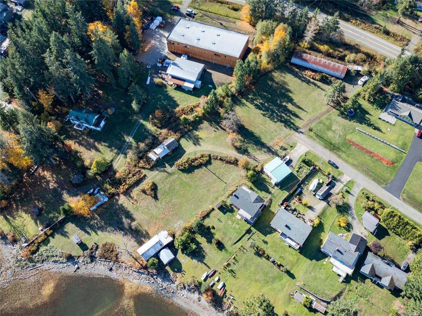 4976 David Rd, Royston, BC