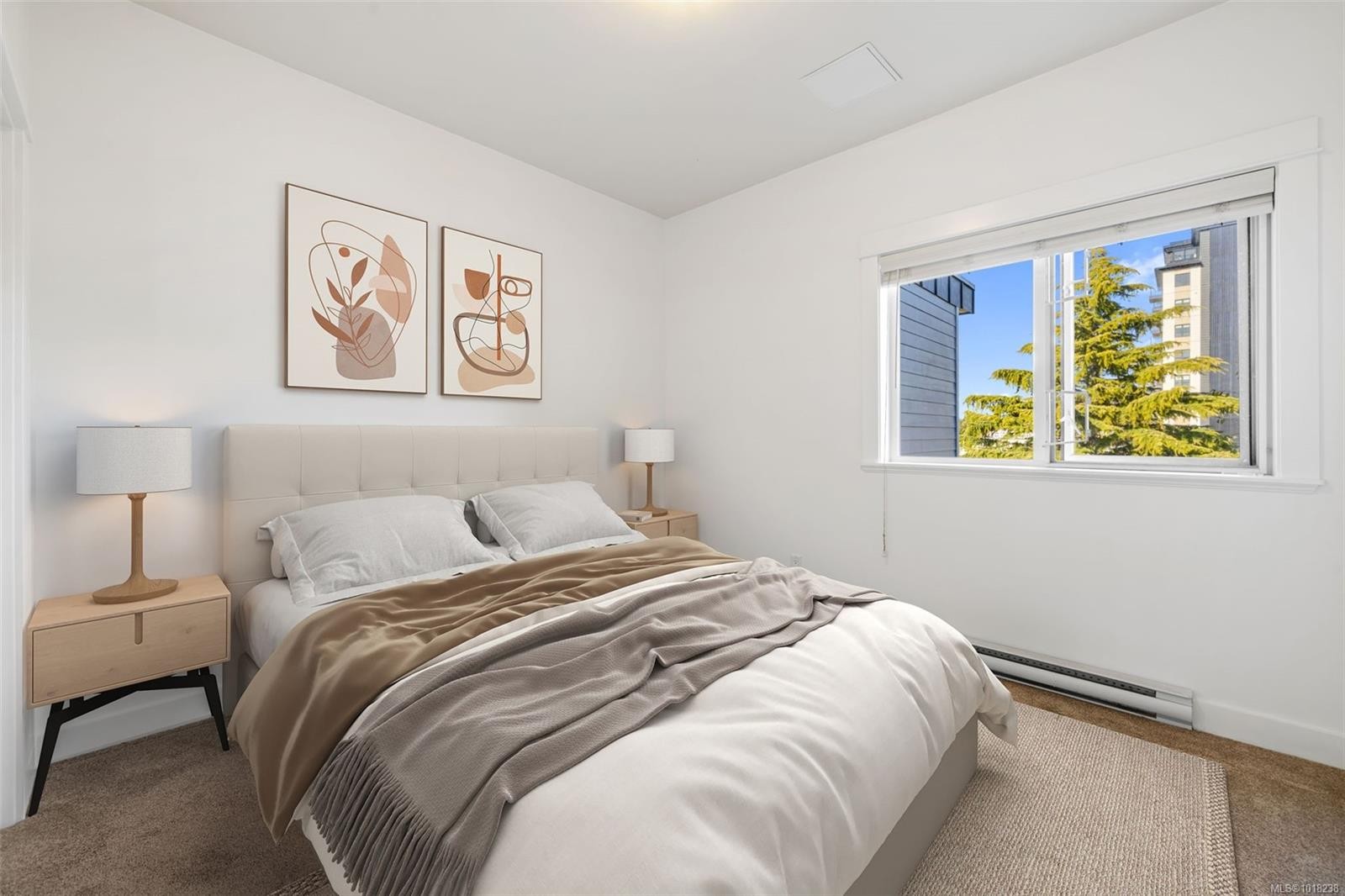 410-1315 Esquimalt Rd, Esquimalt, BC - Indoor Photo Showing Bedroom