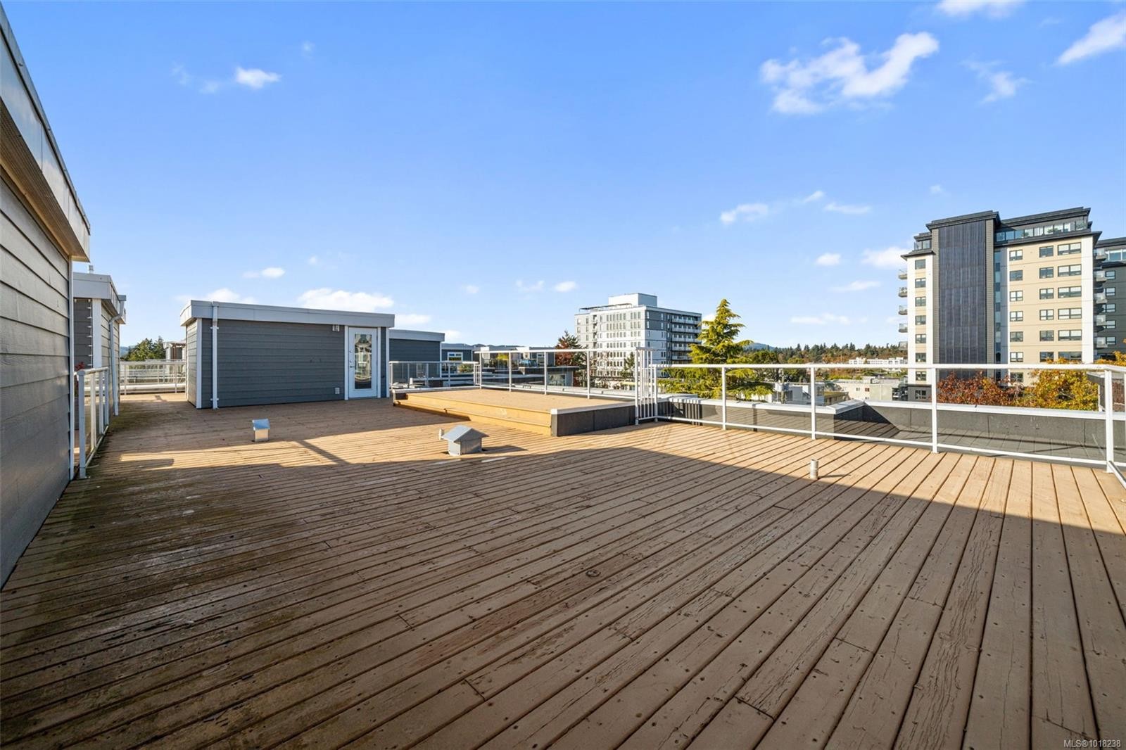 410-1315 Esquimalt Rd, Esquimalt, BC - Outdoor With Deck Patio Veranda