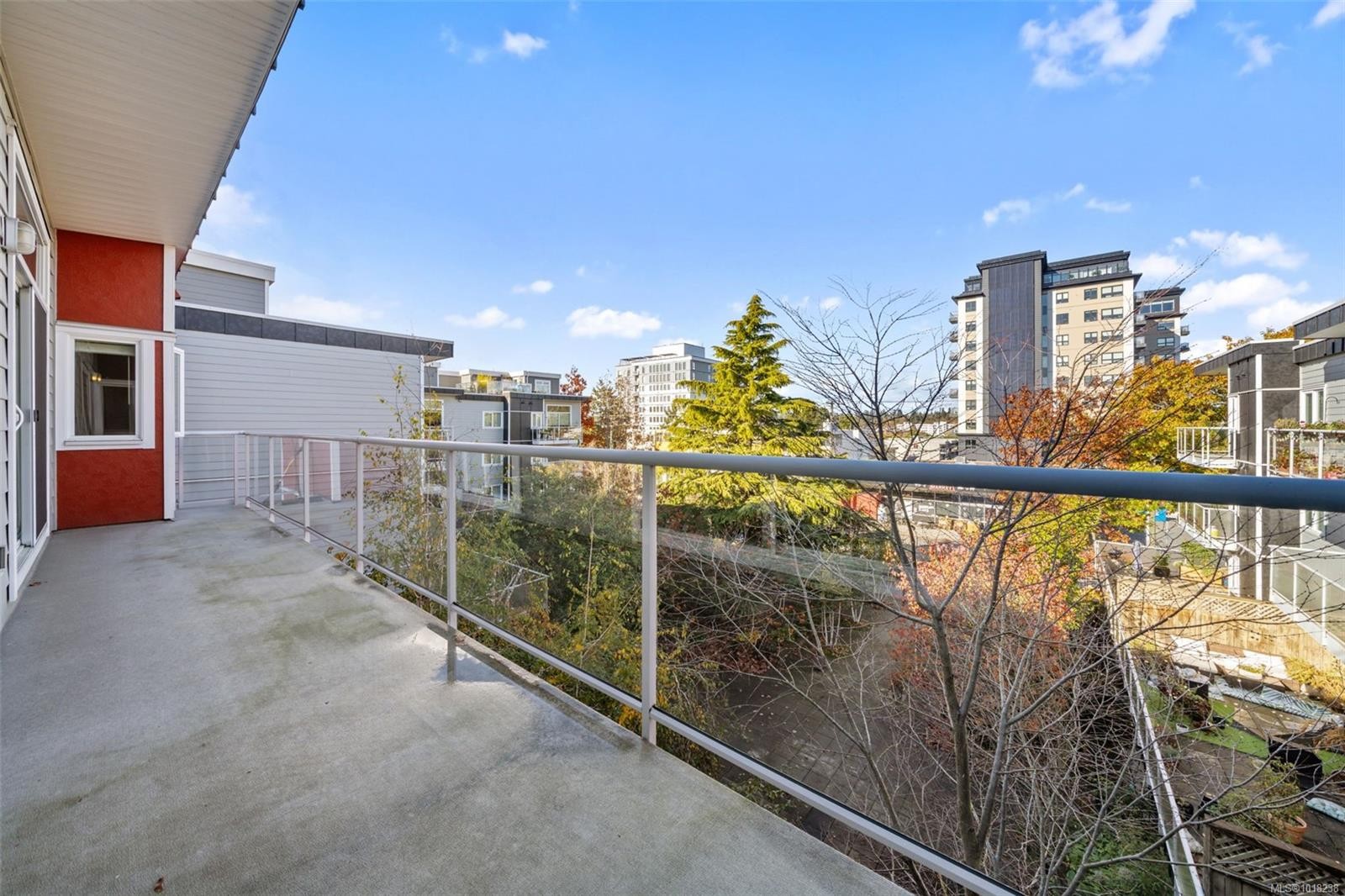 410-1315 Esquimalt Rd, Esquimalt, BC - Outdoor