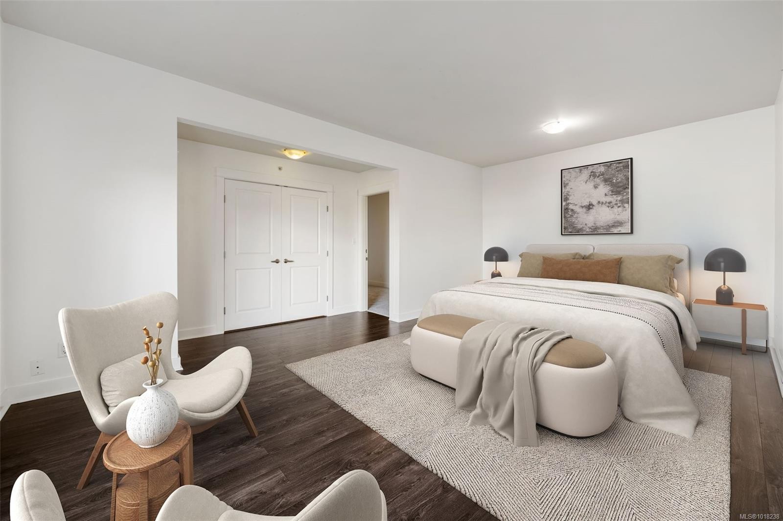 410-1315 Esquimalt Rd, Esquimalt, BC - Indoor Photo Showing Bedroom