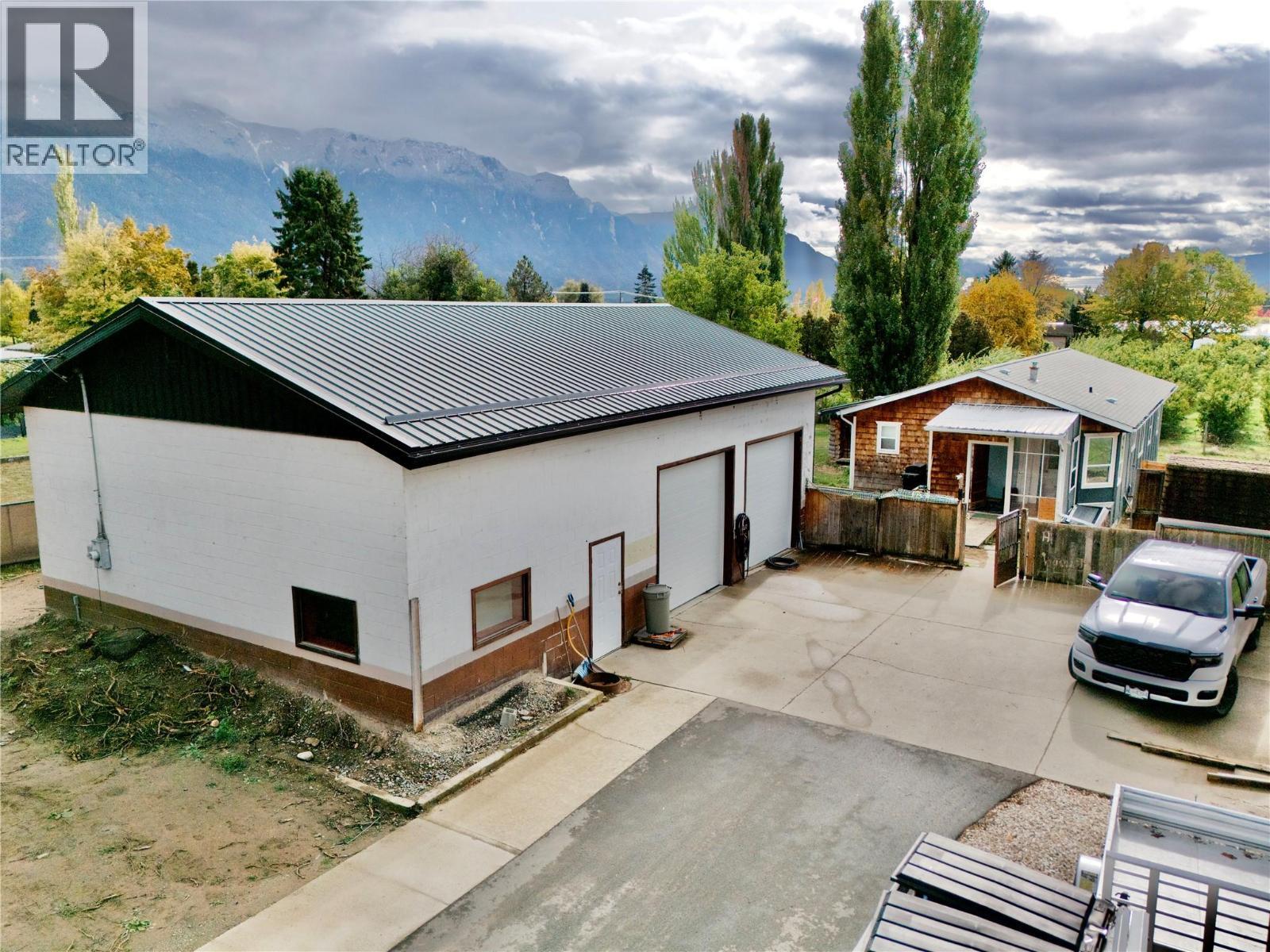 3211 Highway 3, Erickson, BC