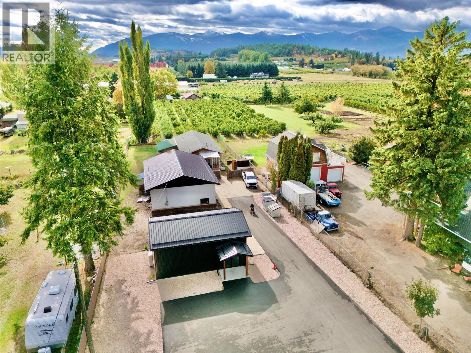 3211 Highway 3, Erickson, BC