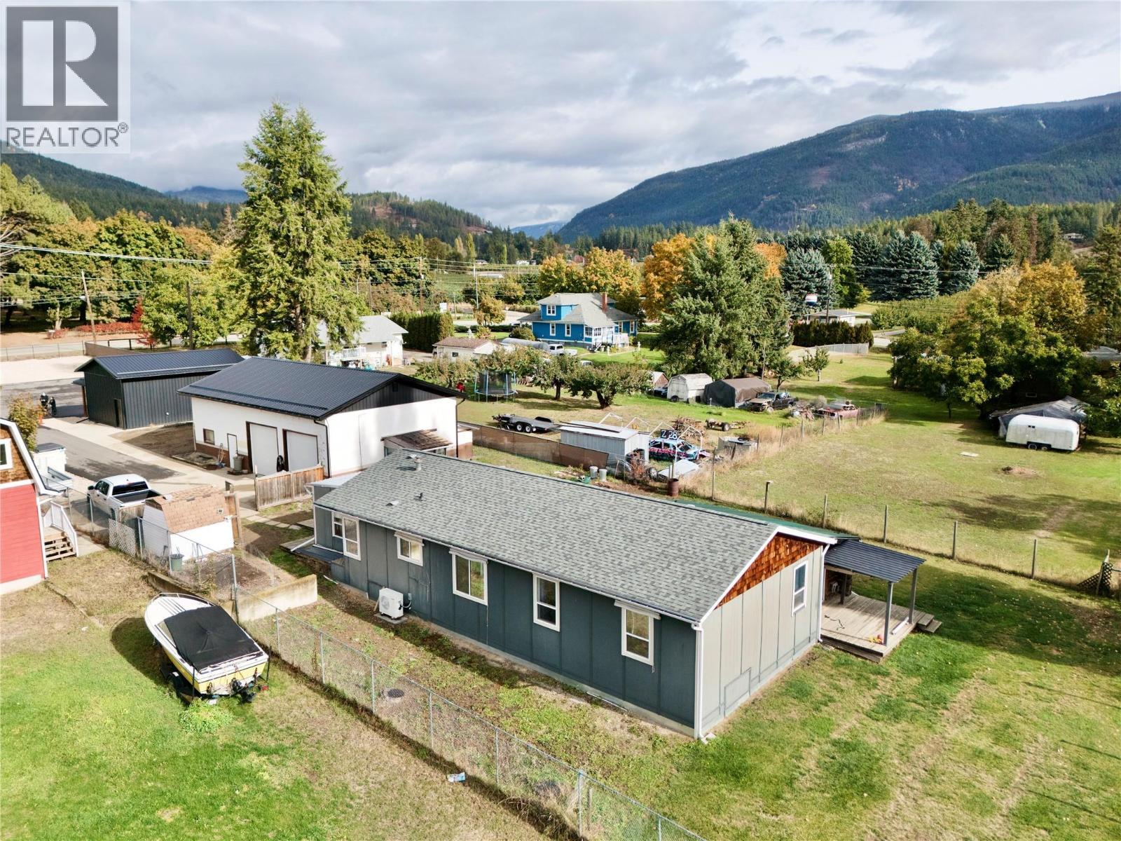 3211 Highway 3, Erickson, BC