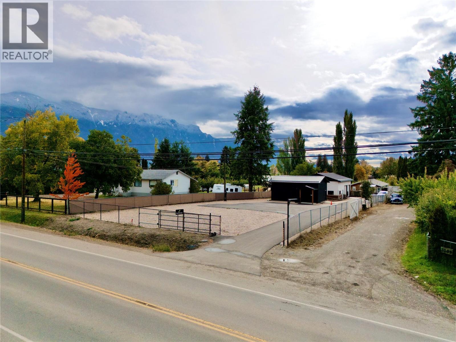 3211 Highway 3, Erickson, BC