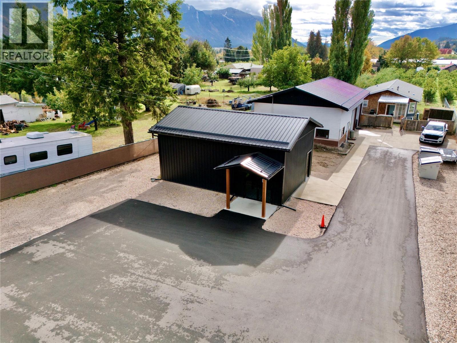 3211 Highway 3, Erickson, BC