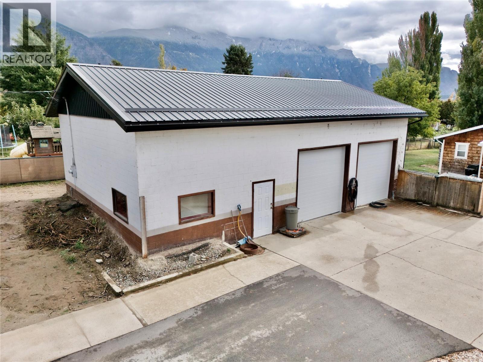 3211 Highway 3, Erickson, BC