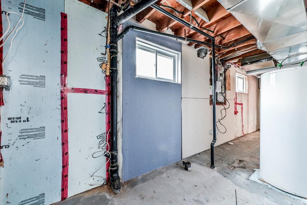 Other - 201 Rue Geoffrion, Varennes, QC - Indoor Photo Showing Basement