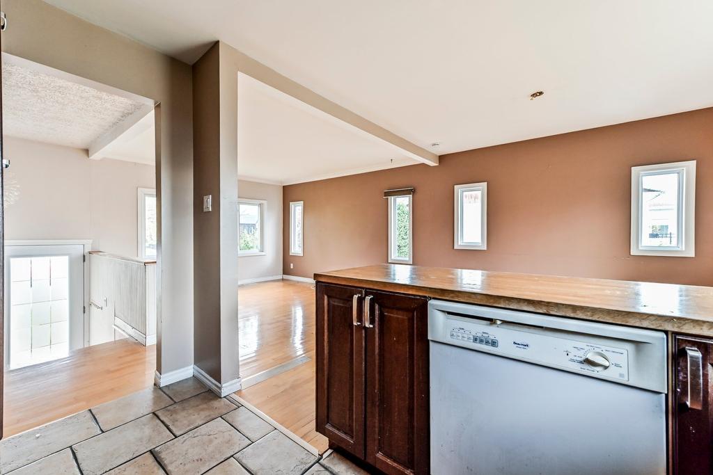 Kitchen - 201 Rue Geoffrion, Varennes, QC - Indoor Photo Showing Kitchen