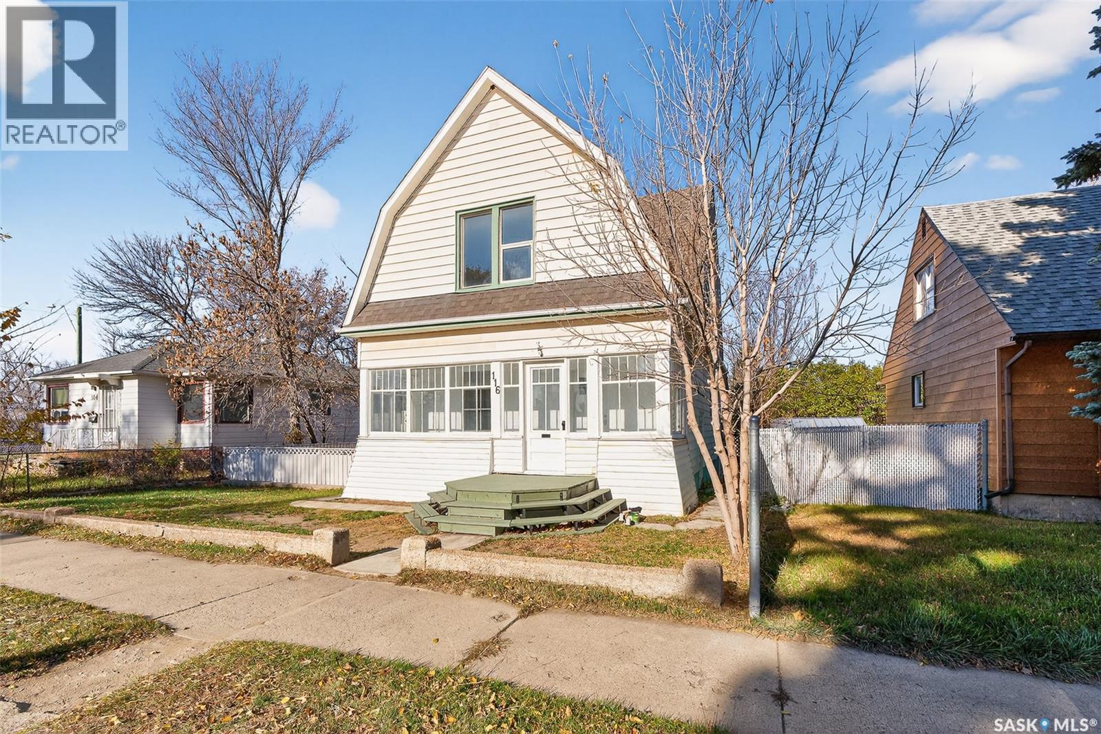 116 Iroquois Street E, Moose Jaw, SK - Outdoor