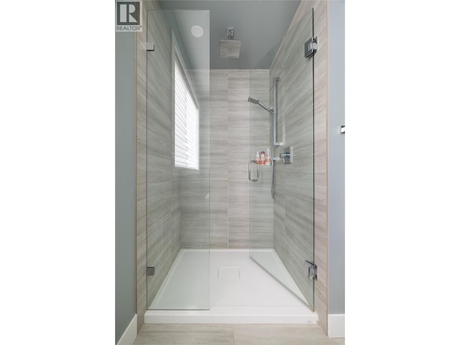 2363 Hawks Boulevard, West Kelowna, BC - Indoor Photo Showing Bathroom