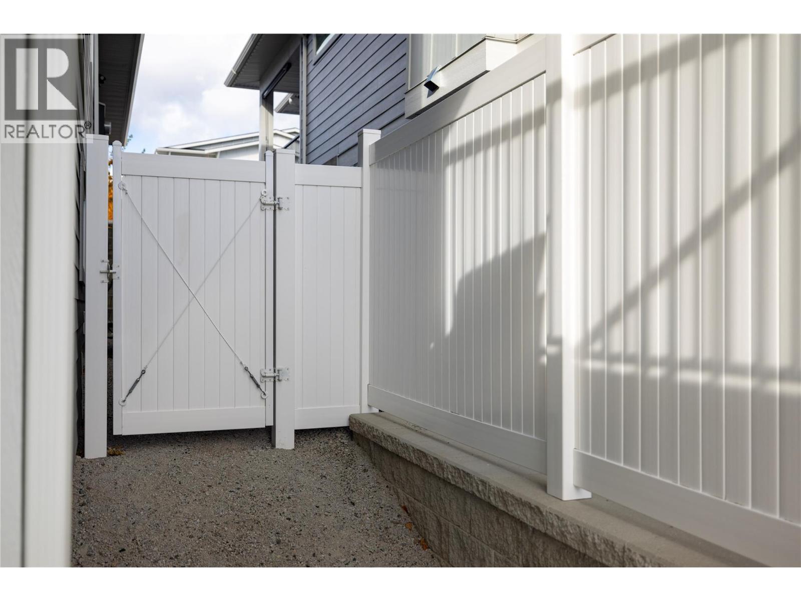 2363 Hawks Boulevard, West Kelowna, BC - Indoor Photo Showing Other Room